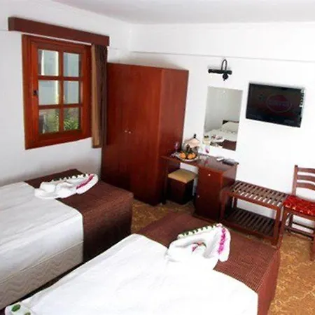 Hotel Golden Sunset 2*